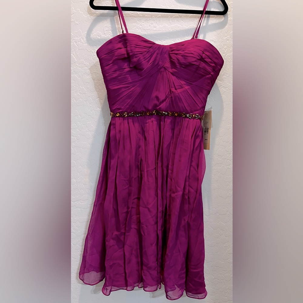 MONIQUE LHUILLIER Strapless Dress. Size 8.